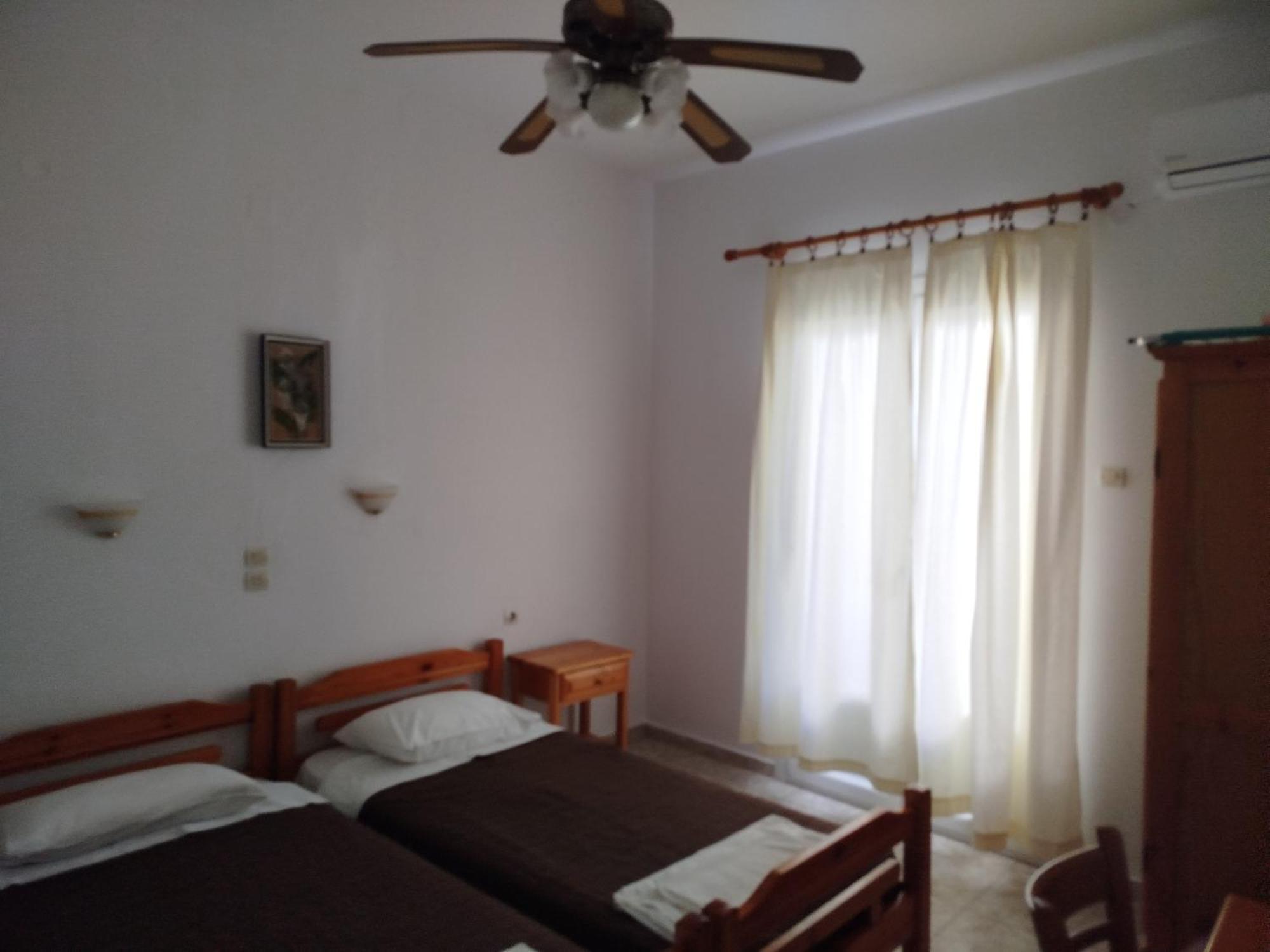 Karagiozos Studios & Apartments Skopelos Town Exterior photo